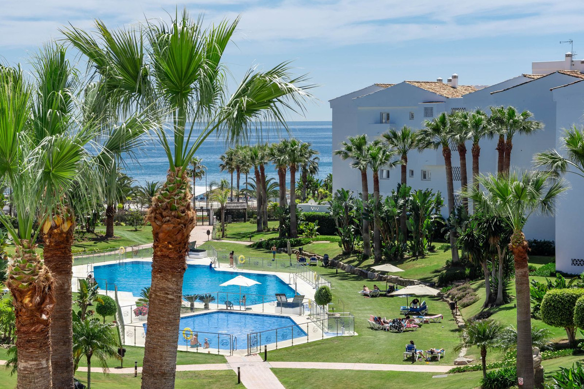 Planta baja 3 habitaciones 107m² en alquiler - Marbella