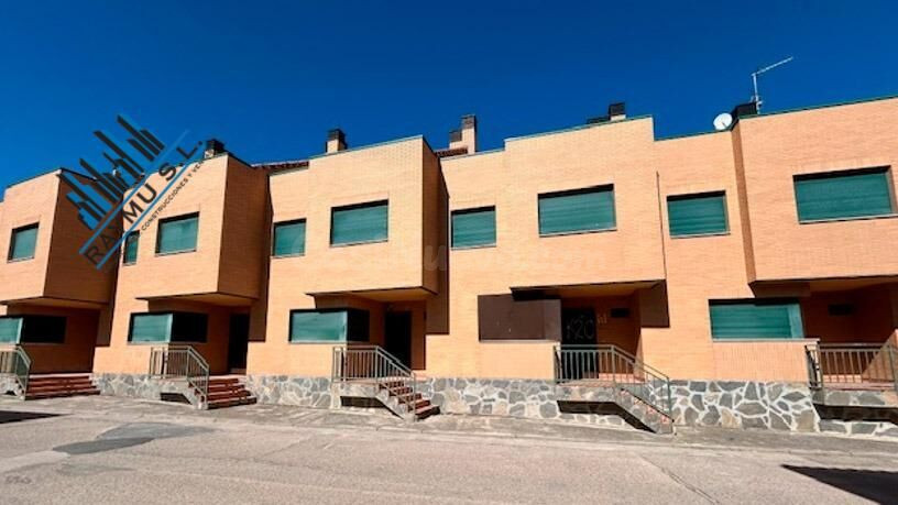 ️ Promoción para terminar: 9 chalets adosados con obra al 60