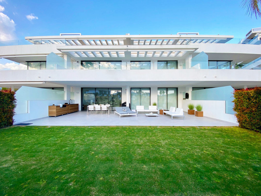 Planta baja 2 habitaciones 182m² en alquiler - Costa Del Sol