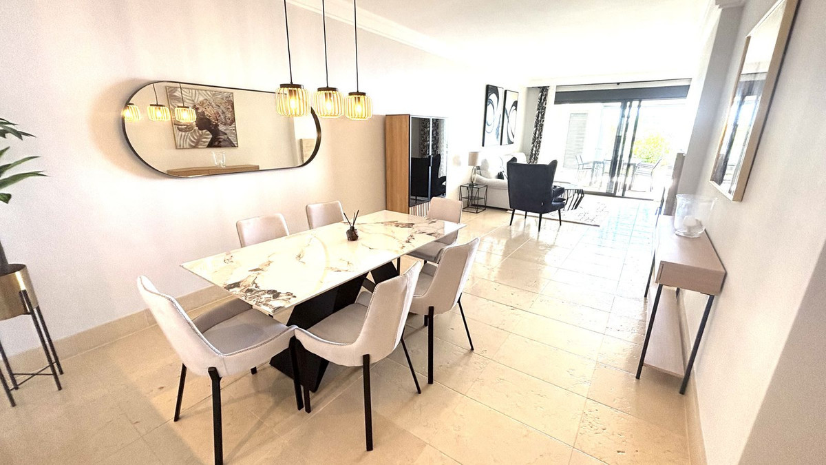 Planta baja 2 habitaciones 120m² en alquiler - Marbella