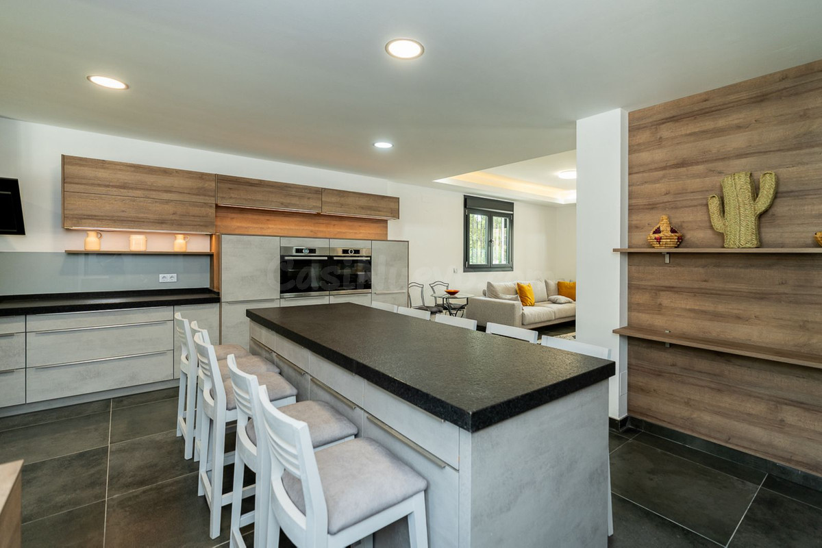 Villa 6 habitaciones 481m² en alquiler - Marbella
