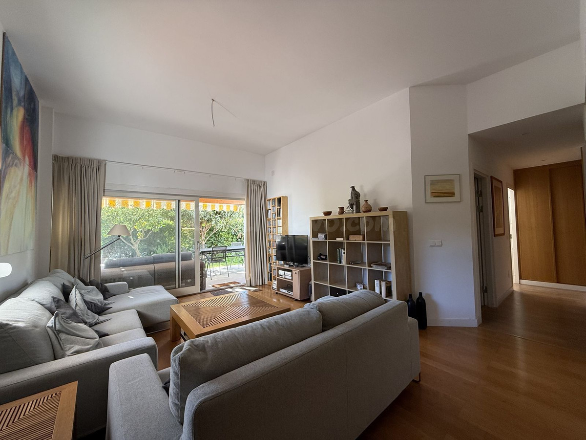 Planta baja 2 habitaciones 95m² en alquiler - Paraiso-Barronal