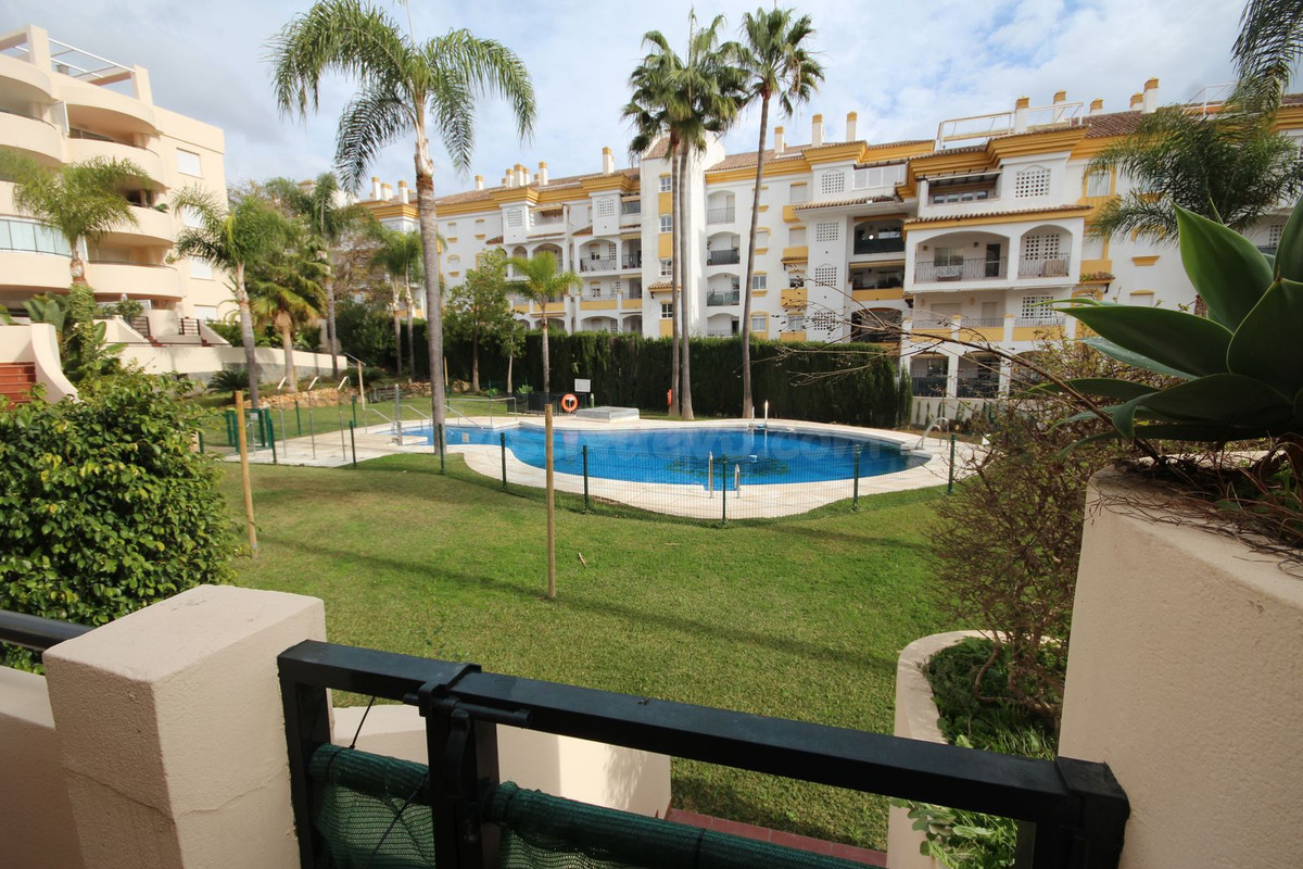 Planta baja 3 habitaciones 136m² en alquiler - Marbella