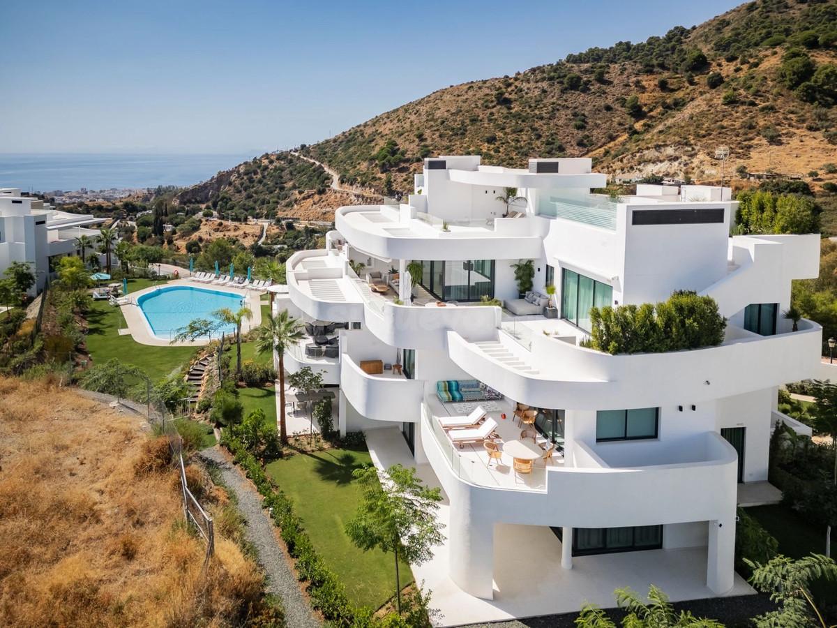 Planta baja 2 habitaciones 108m² en alquiler - Ojen pueblo