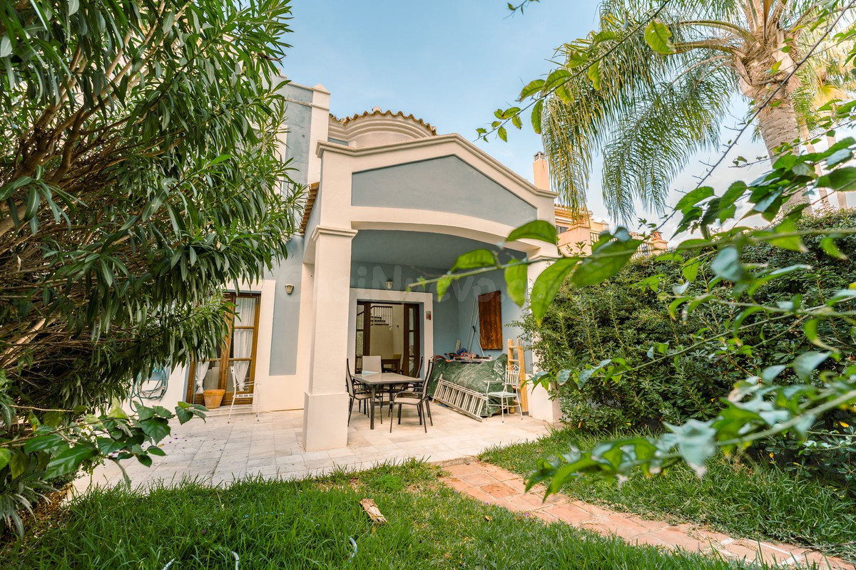Adosado 4 habitaciones 225m² en alquiler - Marbella
