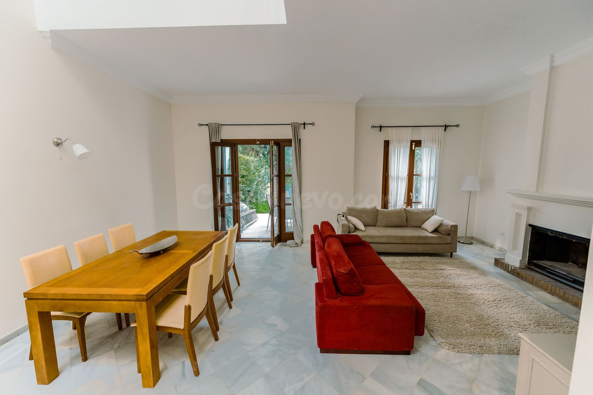 Adosado 4 habitaciones 225m² en alquiler - Marbella - foto 2