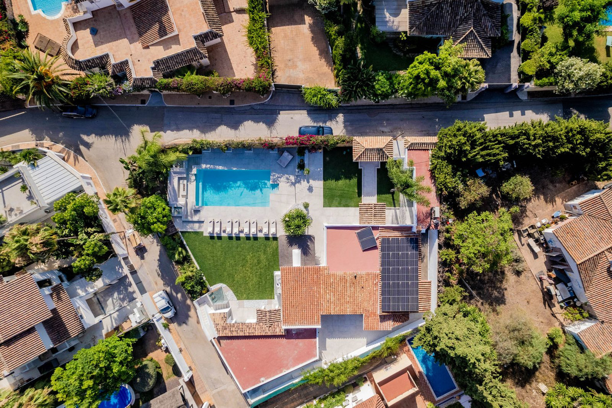 Villa 6 habitaciones 369m² en alquiler - Marbella