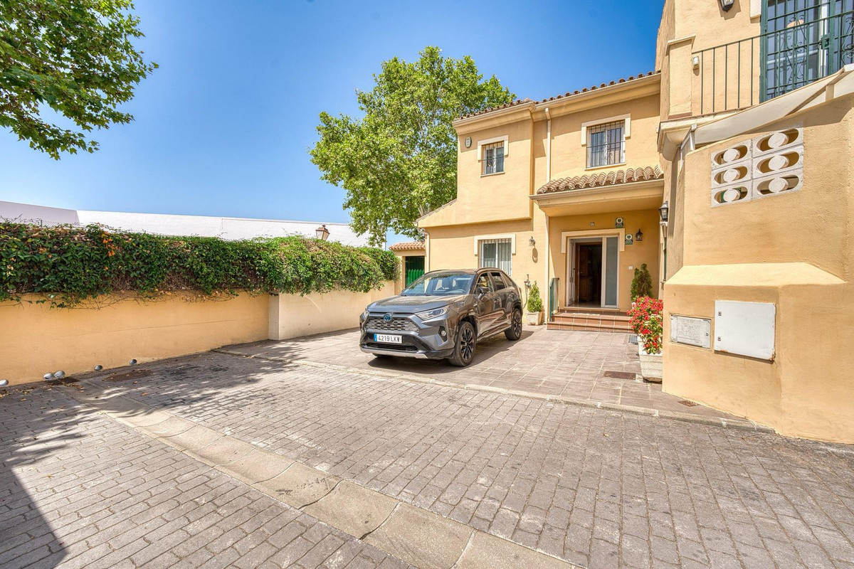 Adosado 4 habitaciones 210m² en alquiler - Marbella - foto 3
