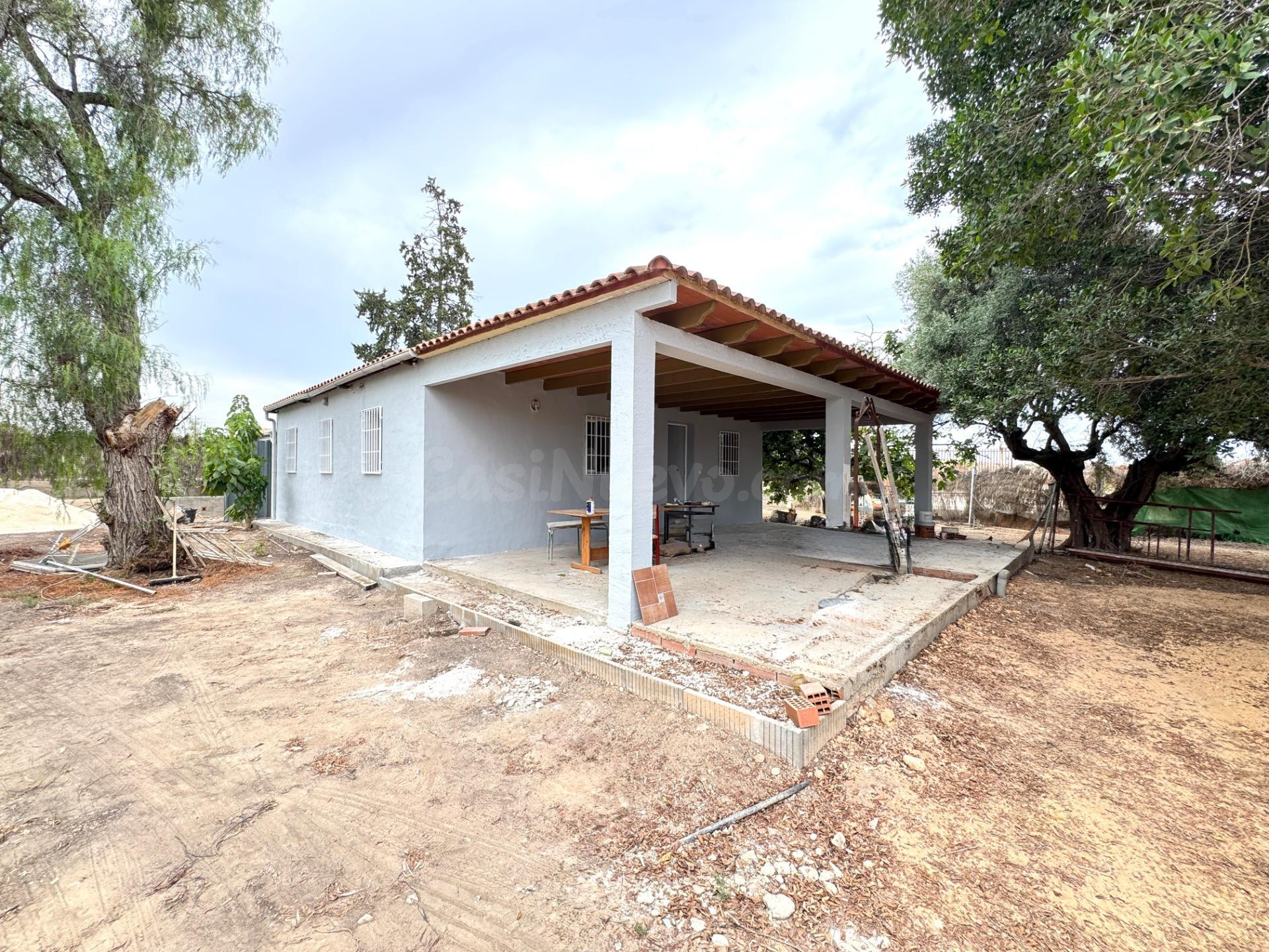 Casa de campo con parcela rústica en Torrellano Alto (Alicante) – Posibilidad de ampliar con parcela contigua