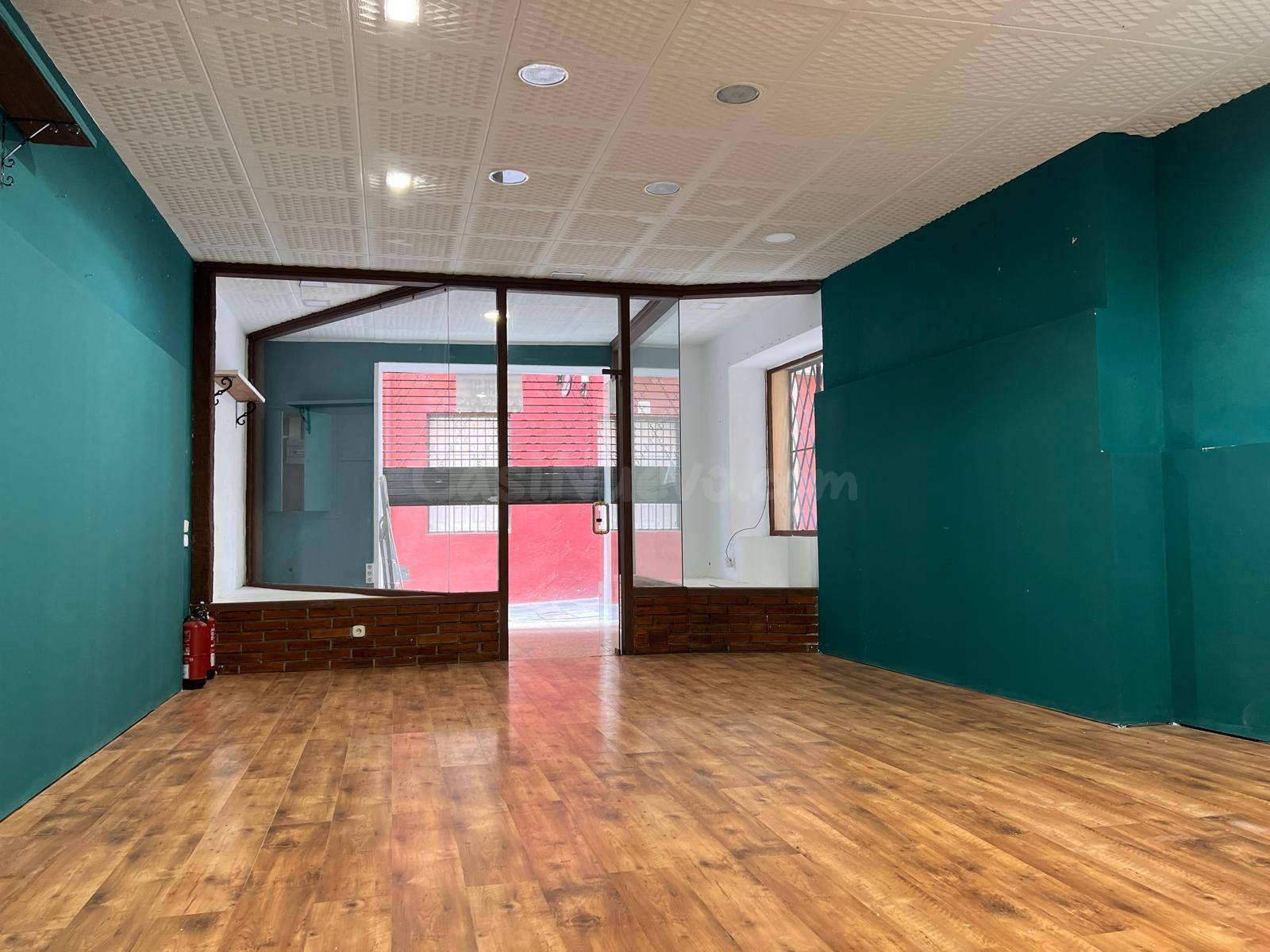 Alquiler de local comercial en el centro de Castelló d’Empúries