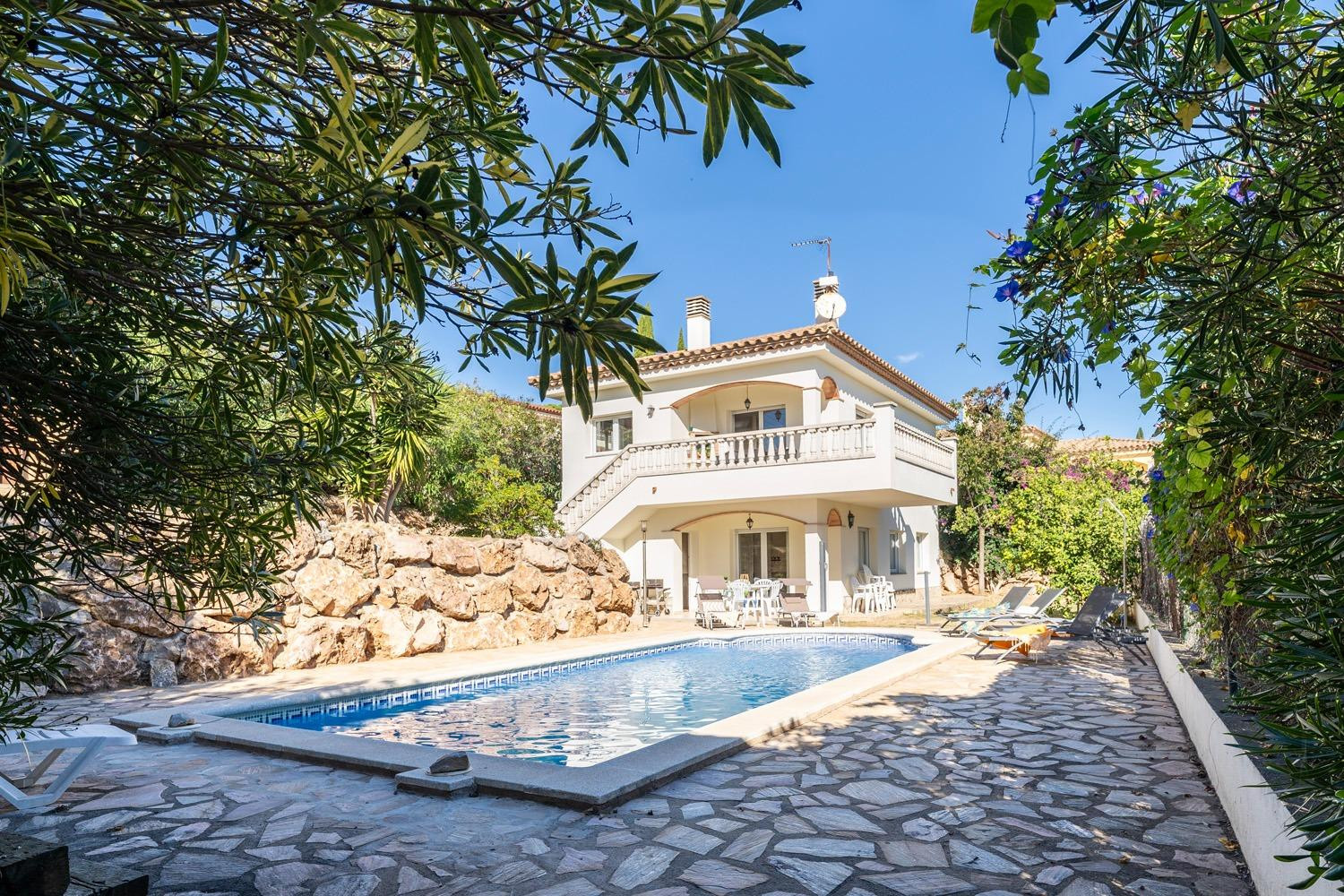 Casa con vistas al mar en Montgó con piscina, sauna y licenc