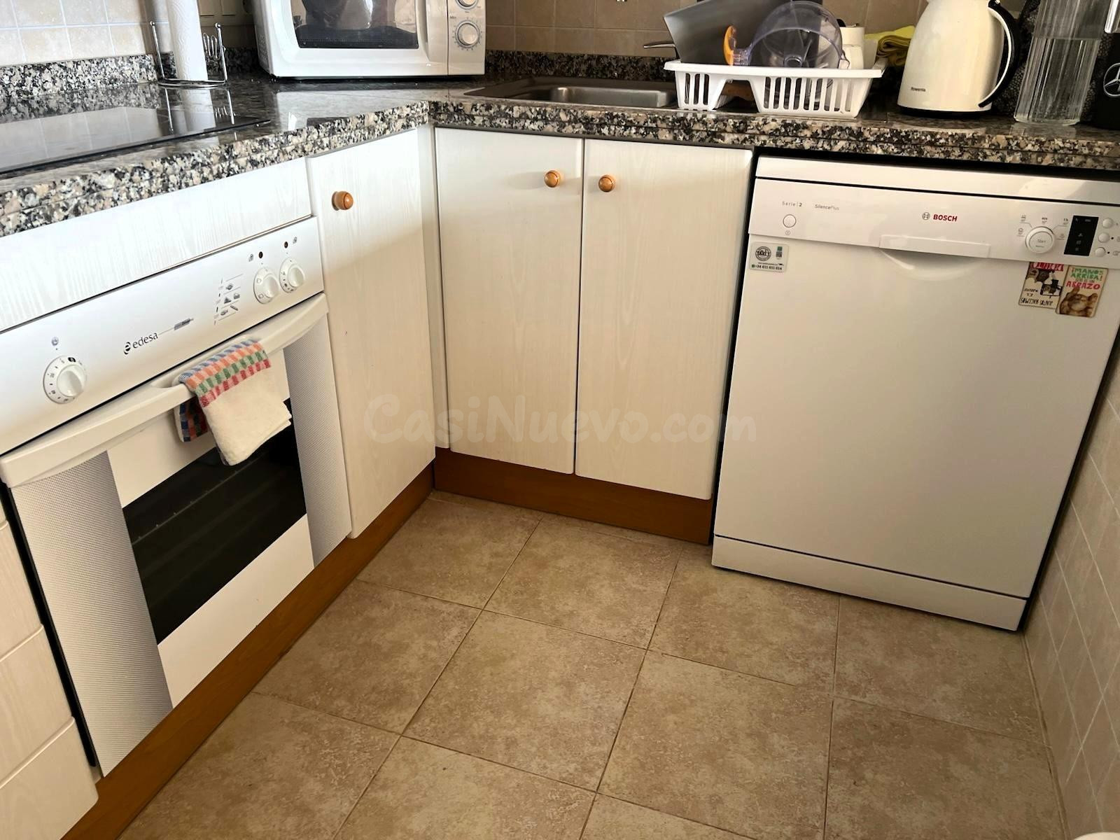 APARTAMENTO EN ALQUILER ANUAL EN ZONA TRANQUILA CON ESPECTAC - foto 3