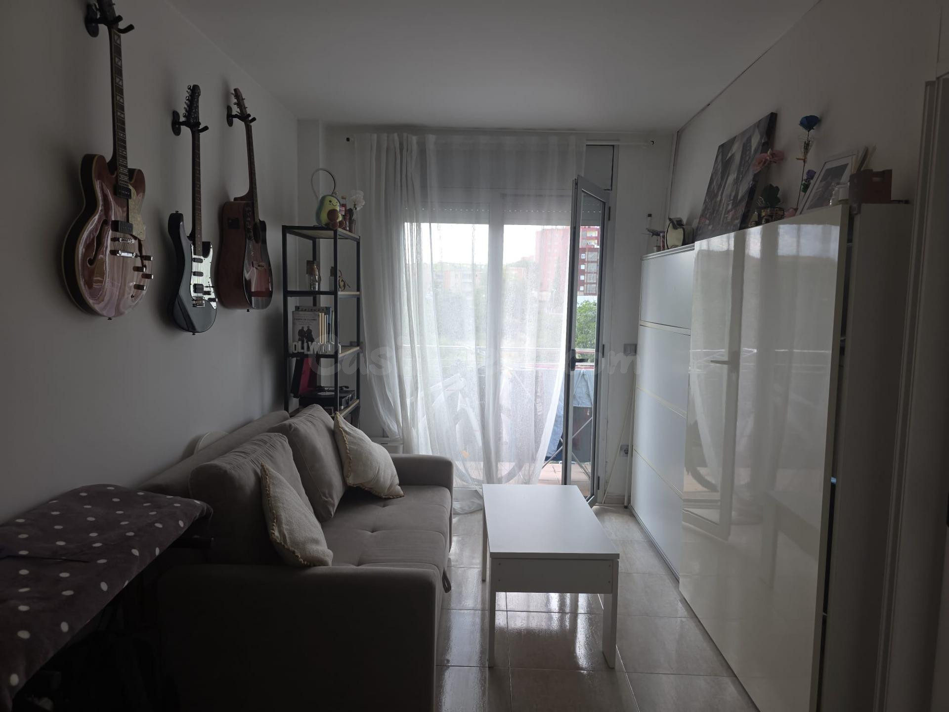 Estudio con plaza de parking en venta en Figueres - foto 2