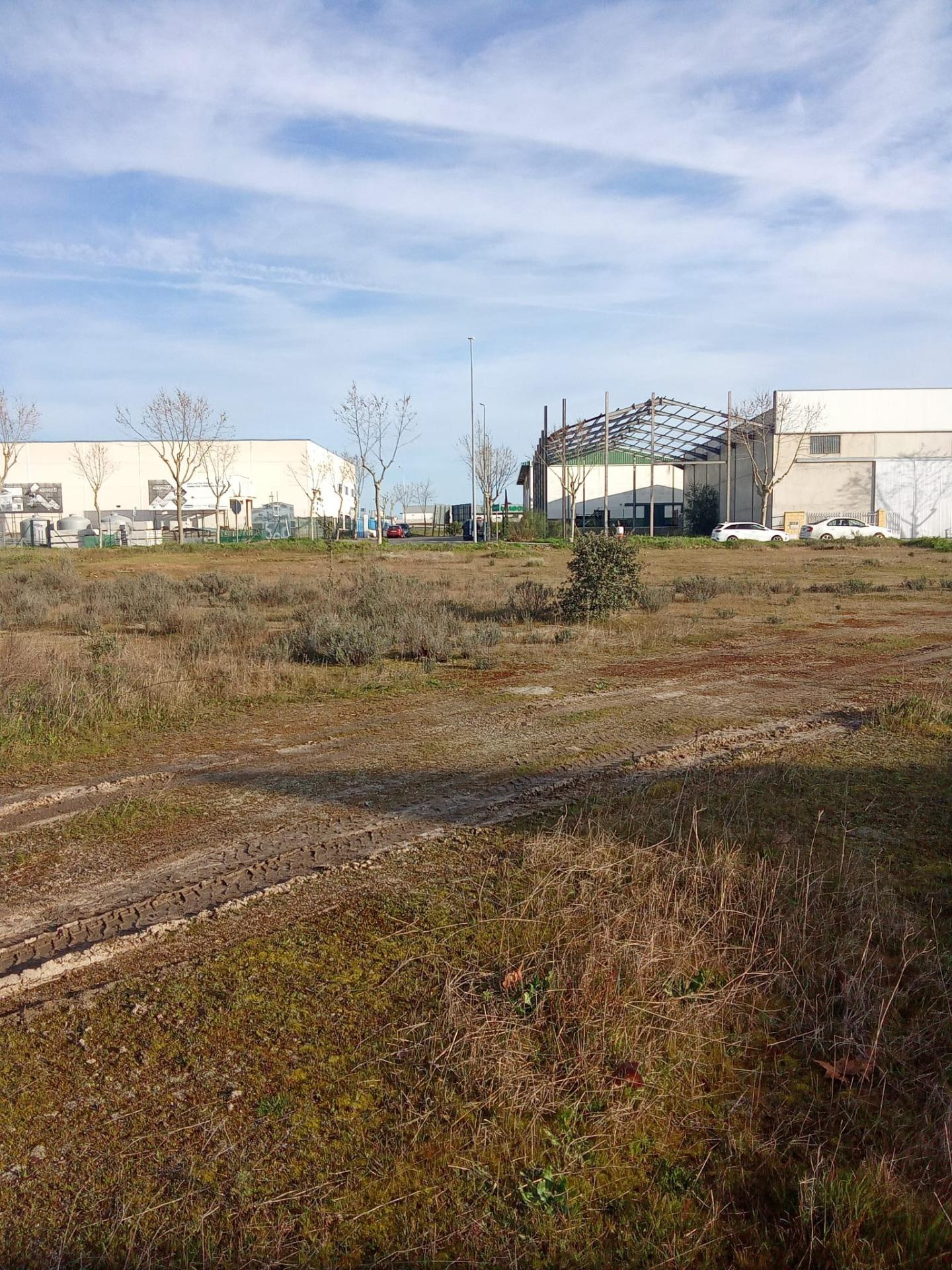 DOS PARCELAS INDUSTRIAL EN EL POLIGONO LAS ARENAS MALPARTIDA DE CÁCERES