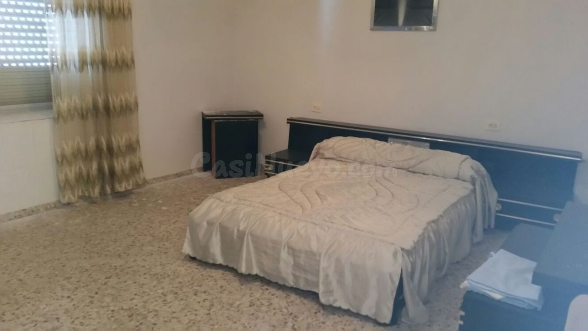 Casa 7 habitaciones 600m² en venta - Alcuéscar - foto 3