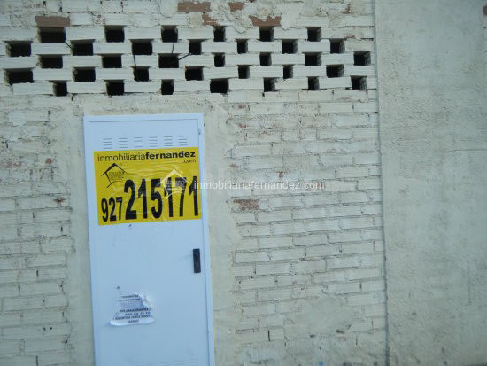 Local comercial 78m² en alquiler - Caceres el viejo