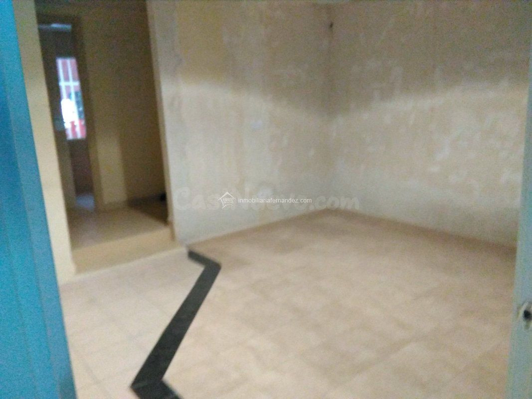 Local comercial 85m² en alquiler - COLON - foto 4