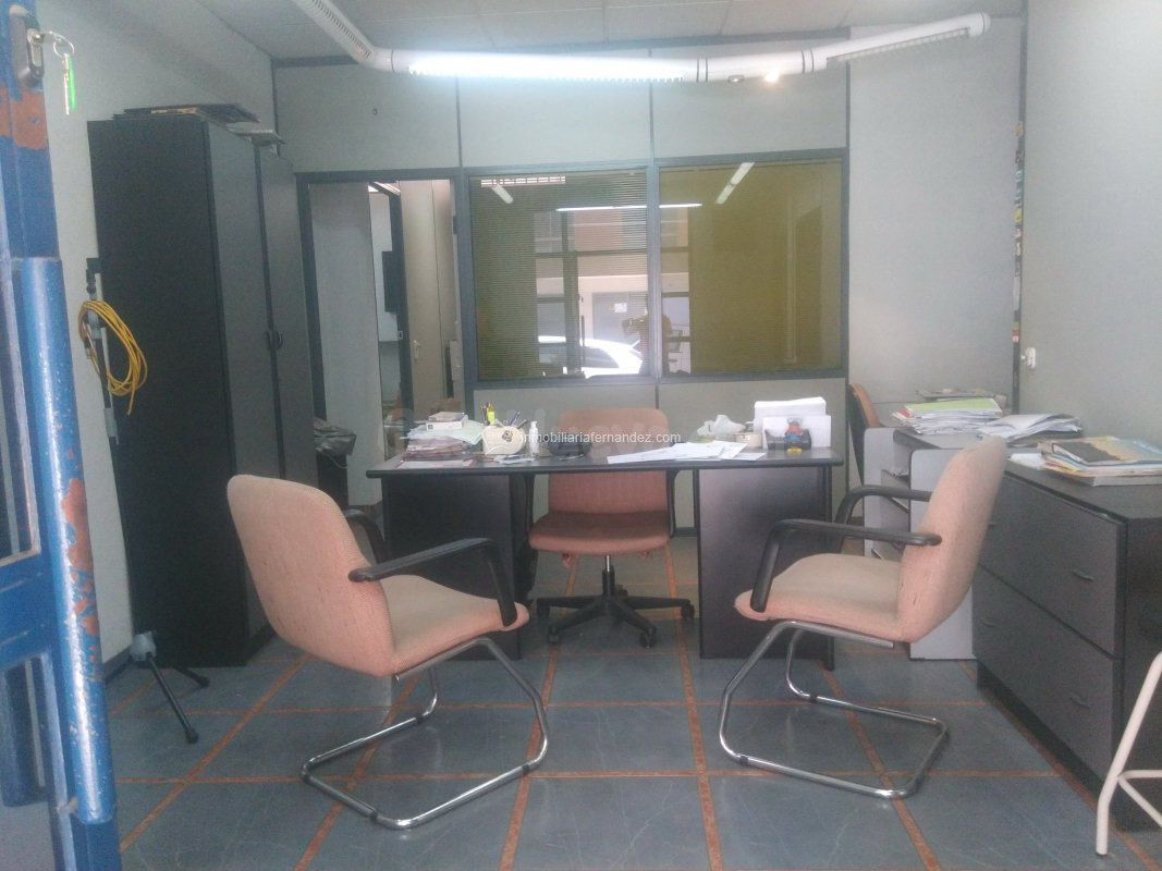 Local comercial 3 habitaciones 80m² en alquiler - Centro