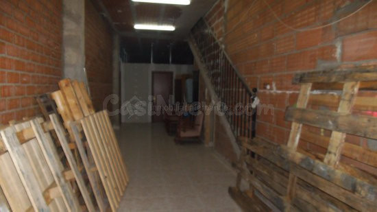 Local comercial 200m² en alquiler - CASAR DE CACERES - foto 2