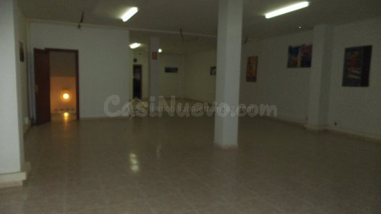 Local comercial 200m² en alquiler - CASAR DE CACERES - foto 4
