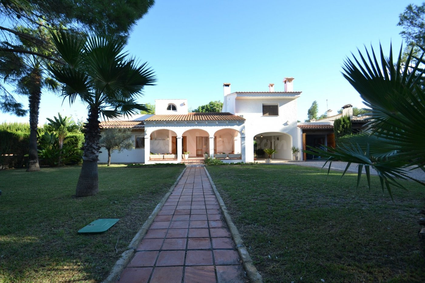 Chalet con 1.000m2 de terreno en la playa de Riumar