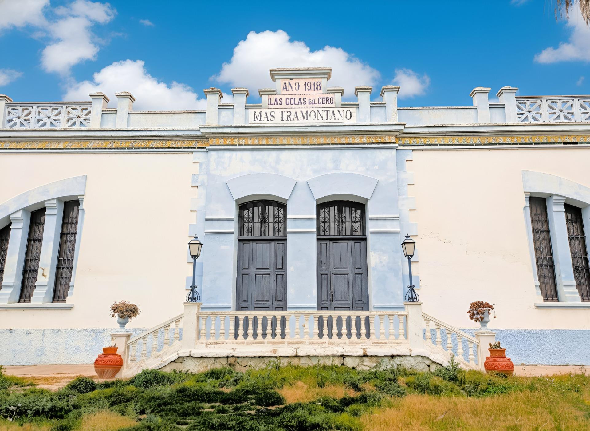 CASA RÚSTICA SINGULAR EN VENTA EN DELTEBRE