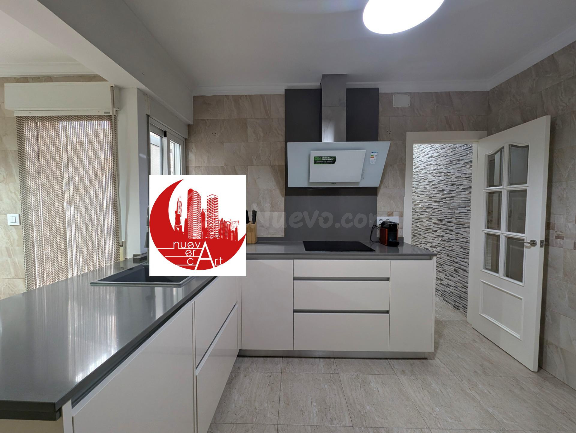 ¡Acogedora Casa Reformada en Venta de 4 habitaciones, patio  - foto 3