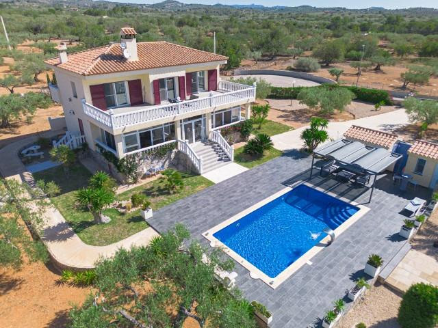 Casa 2 habitaciones 270m² en venta - Afueras del Pueblo