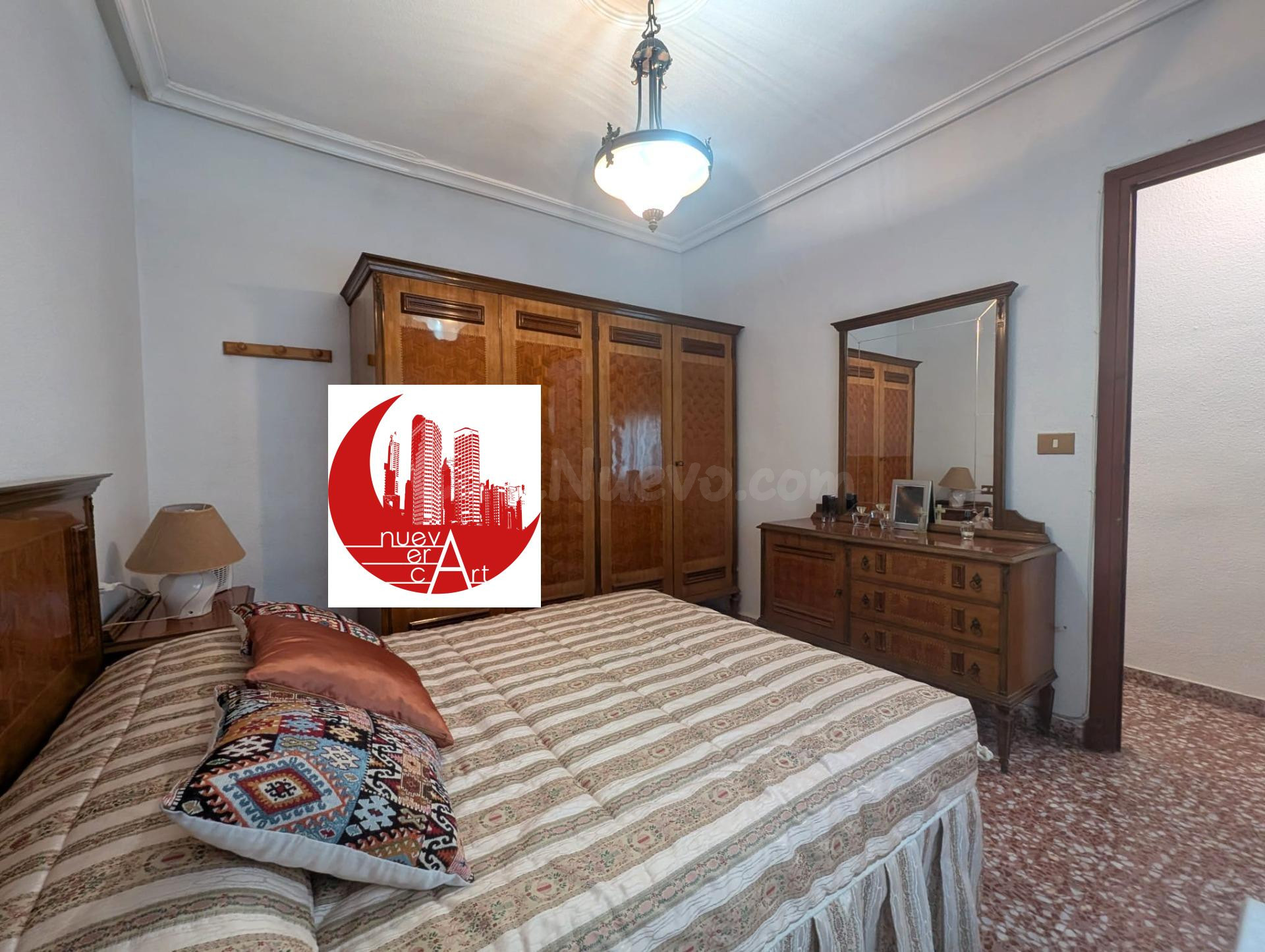 ¡Coqueto 1er piso SIN ASCENSOR en Venta de 3 dormitorios con - foto 2