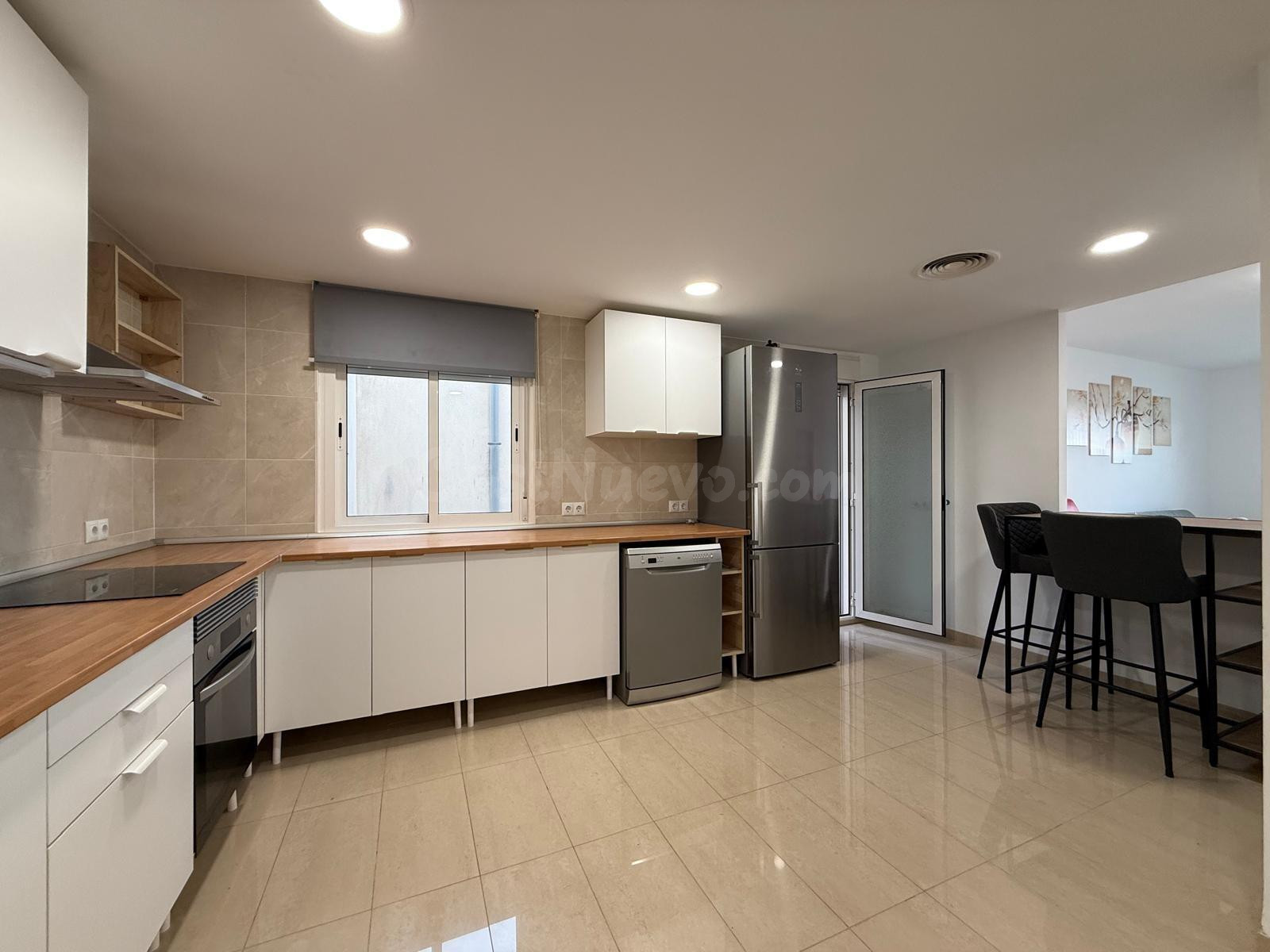 EXCLUSIVO ÁTICO EN ALCANAR CON AMPLIA TERRAZA Y 3 habitacion - foto 3