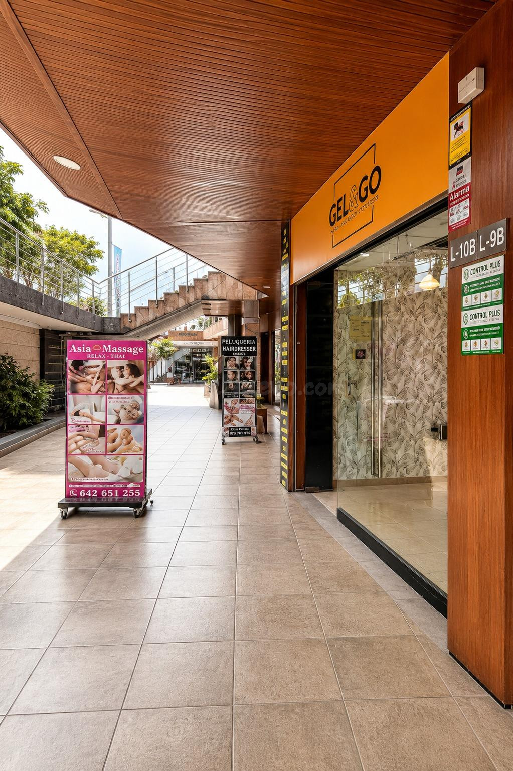 Local comercial en venta en Costa Adeje – Galería Comercial  - foto 3