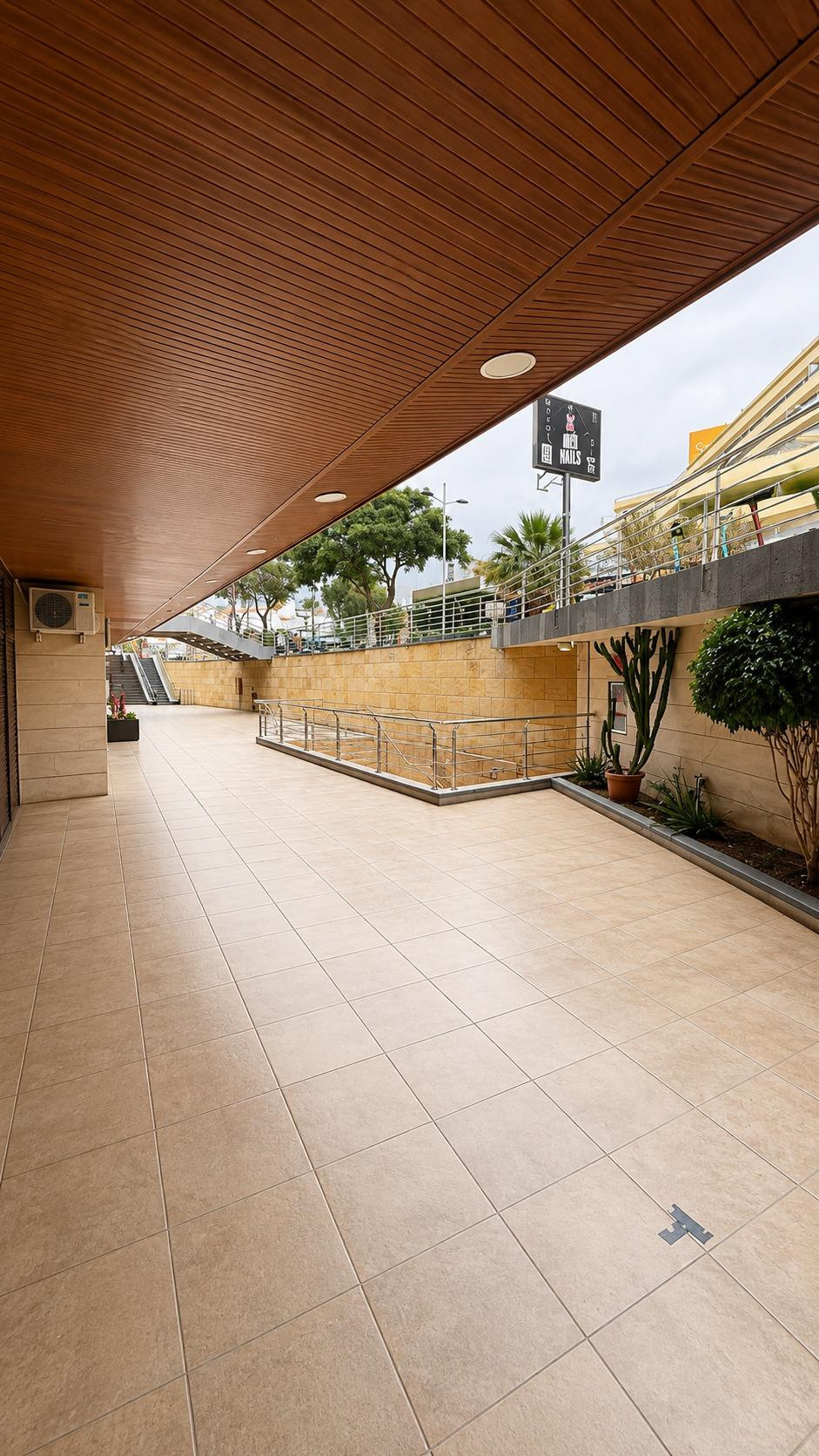 Local comercial en venta en Costa Adeje – Galería Comercial  - foto 4