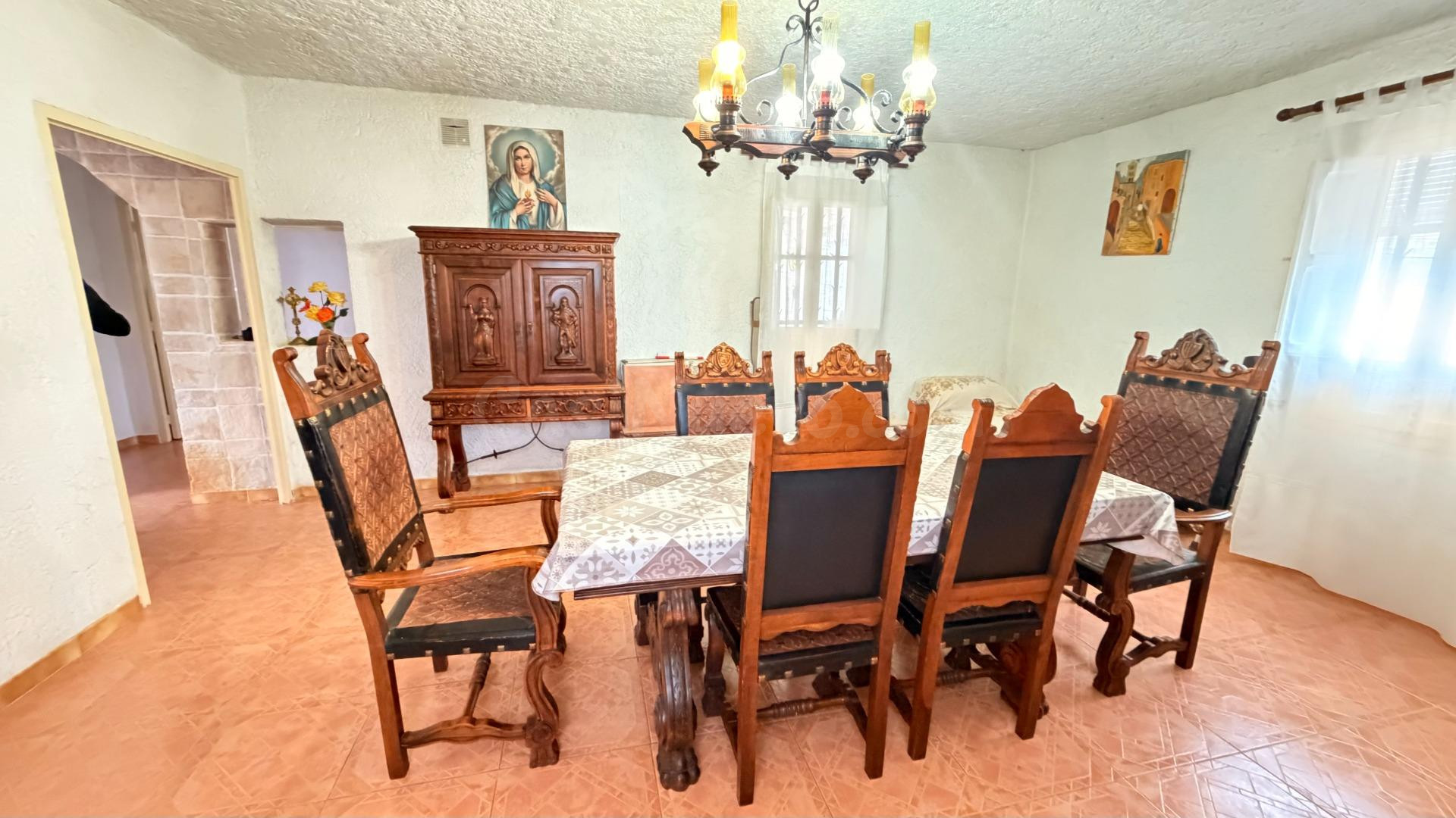 Espectacular Chalet en Santa Ana, Oportunidad Única.