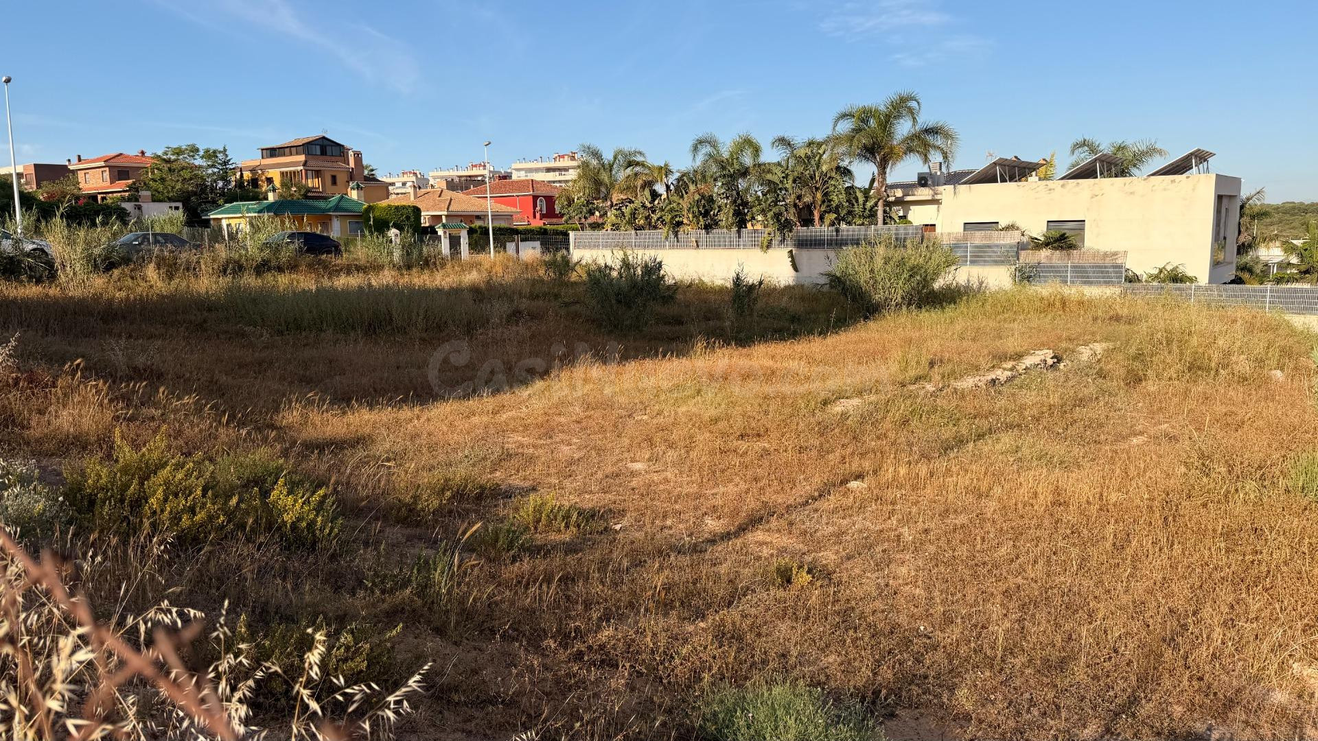 Terreno Urbano en Arenales del Sol - Oportunidad de Inversión
