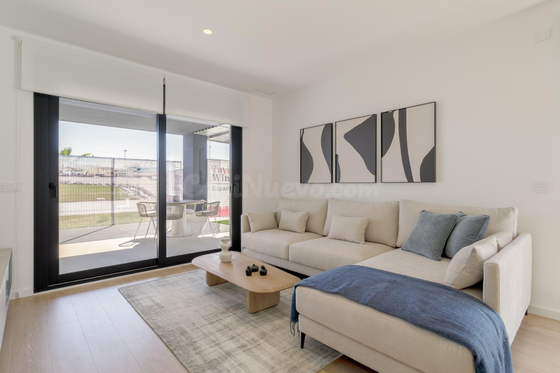 Moderno Apartamento en La Mata, Torrevieja con Vista al Mar.