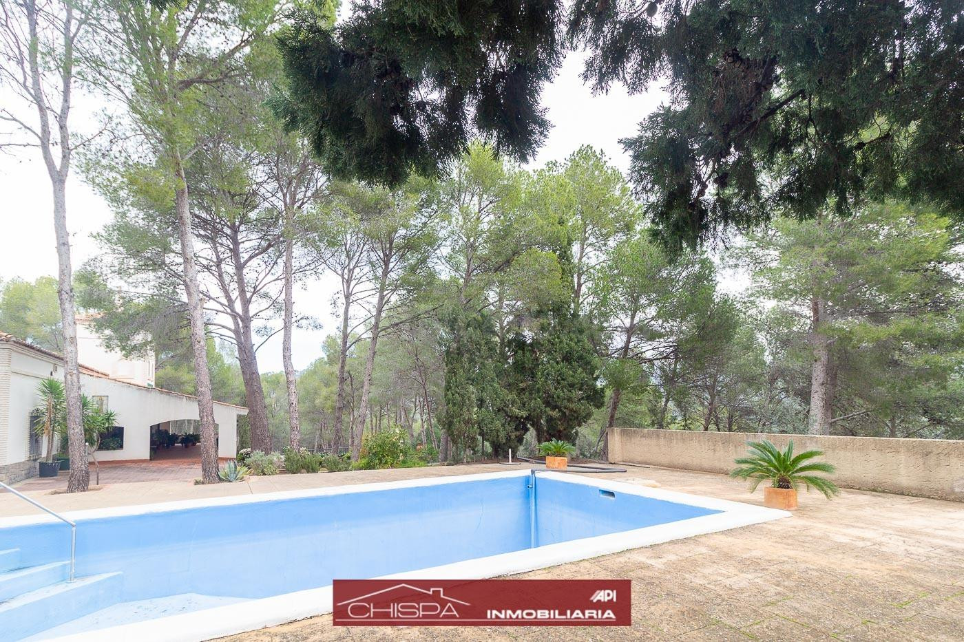 Espectacular villa en una de las mejores zonas de Nàquera - foto 2