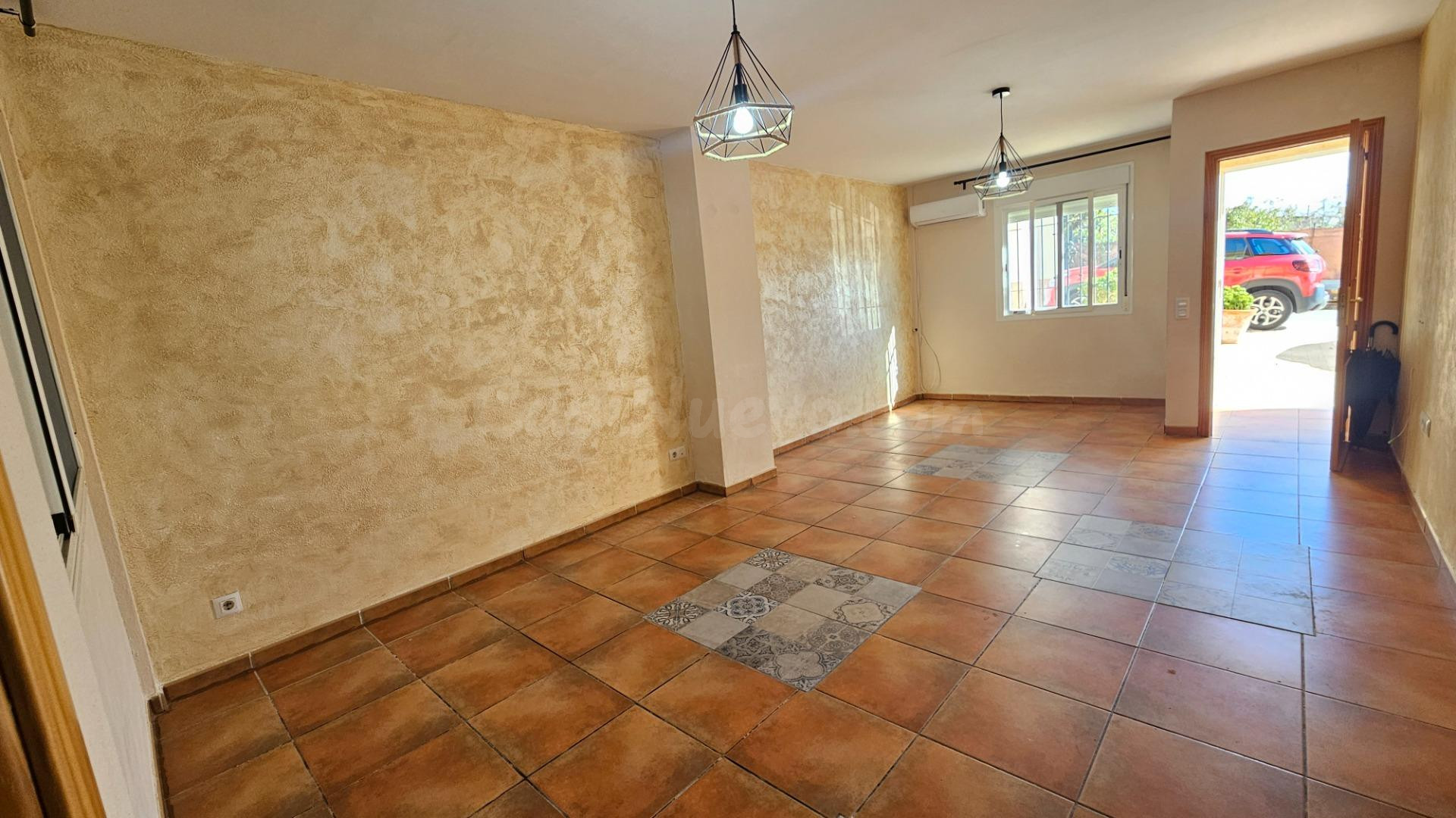 ¡¡ VIVIENDA ADOSADA EN LA VICTORIA, CORDOBA !!