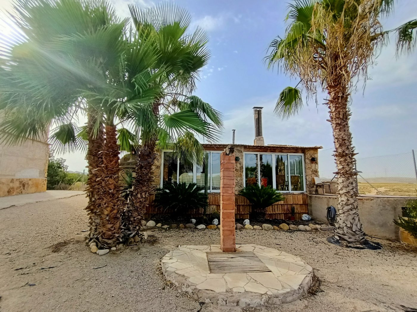 SE VENDE EXCELENTE CHALET EN LIBRILLA