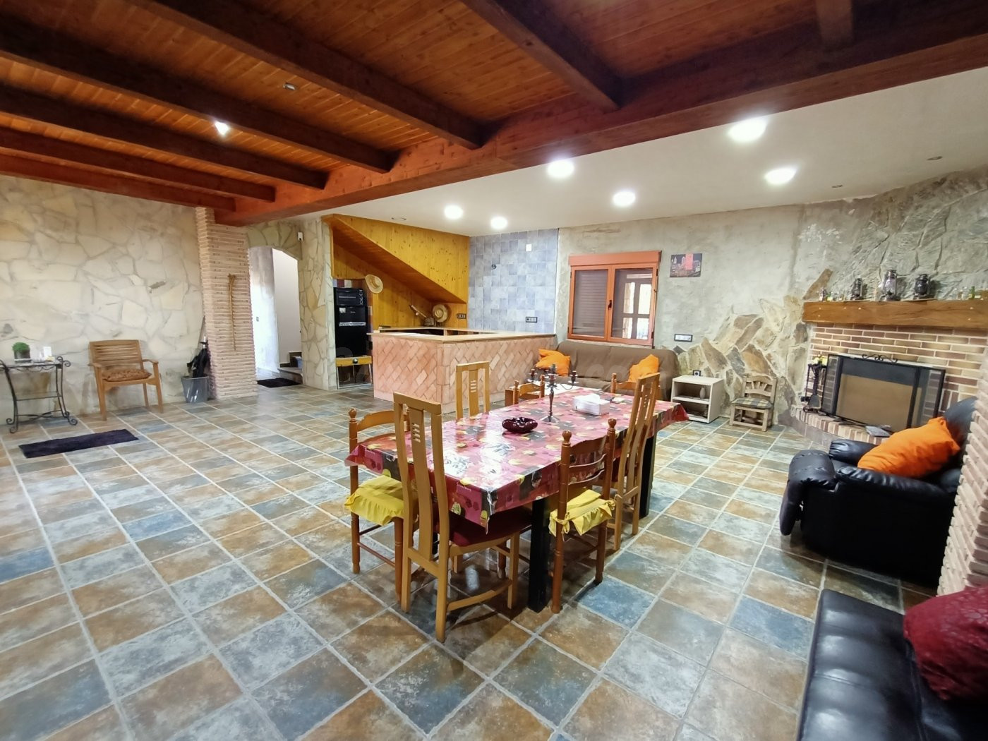 SE VENDE EXCELENTE CHALET EN LIBRILLA - foto 2