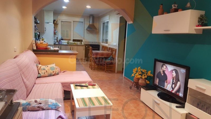 SE VENDE CASA CON LOCAL COMERCIAL EN LAS TORRES DE COTILLAS