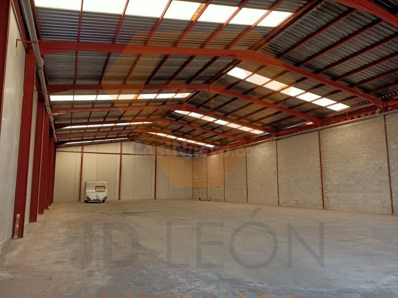 SE VENDE NAVE EN MOLINA DE SEGURA