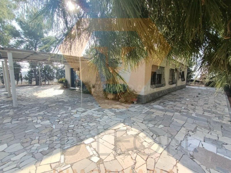 SE VENDE CHALET EN MOLINA DE SEGURA