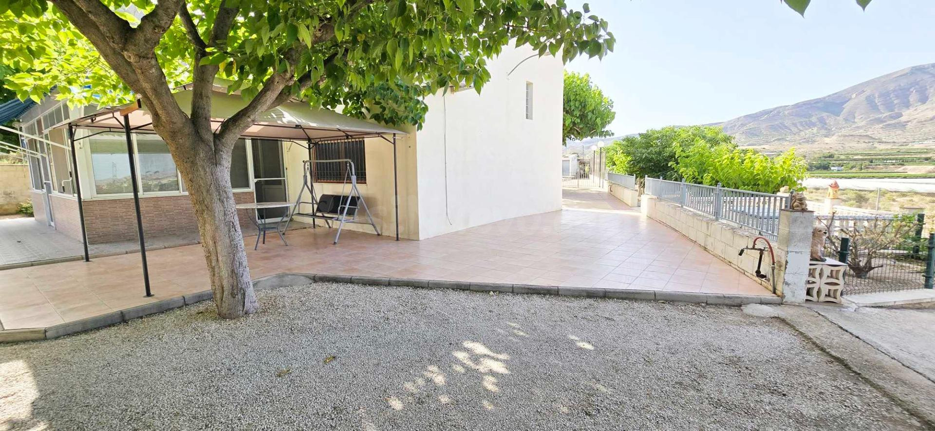 EN VENTA CHALET EN NOVELDA EN LA ZONA DE LA SERRETA - foto 3