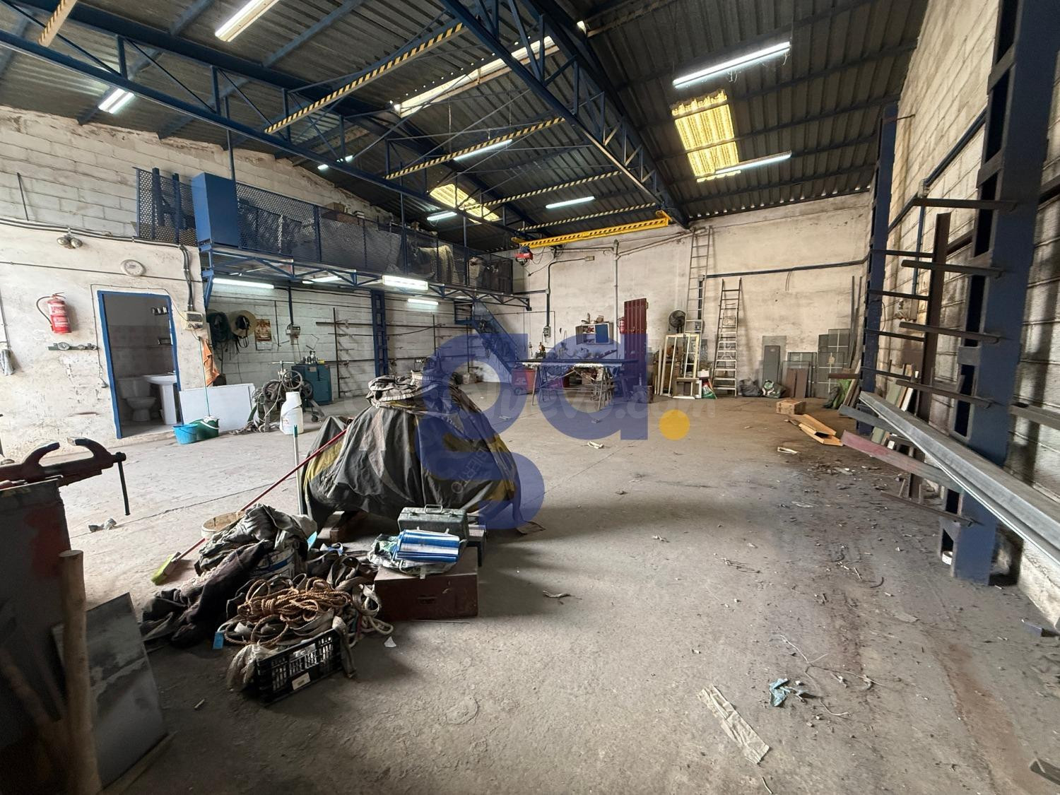 Nave en venta en Paterna del Campo - foto 3