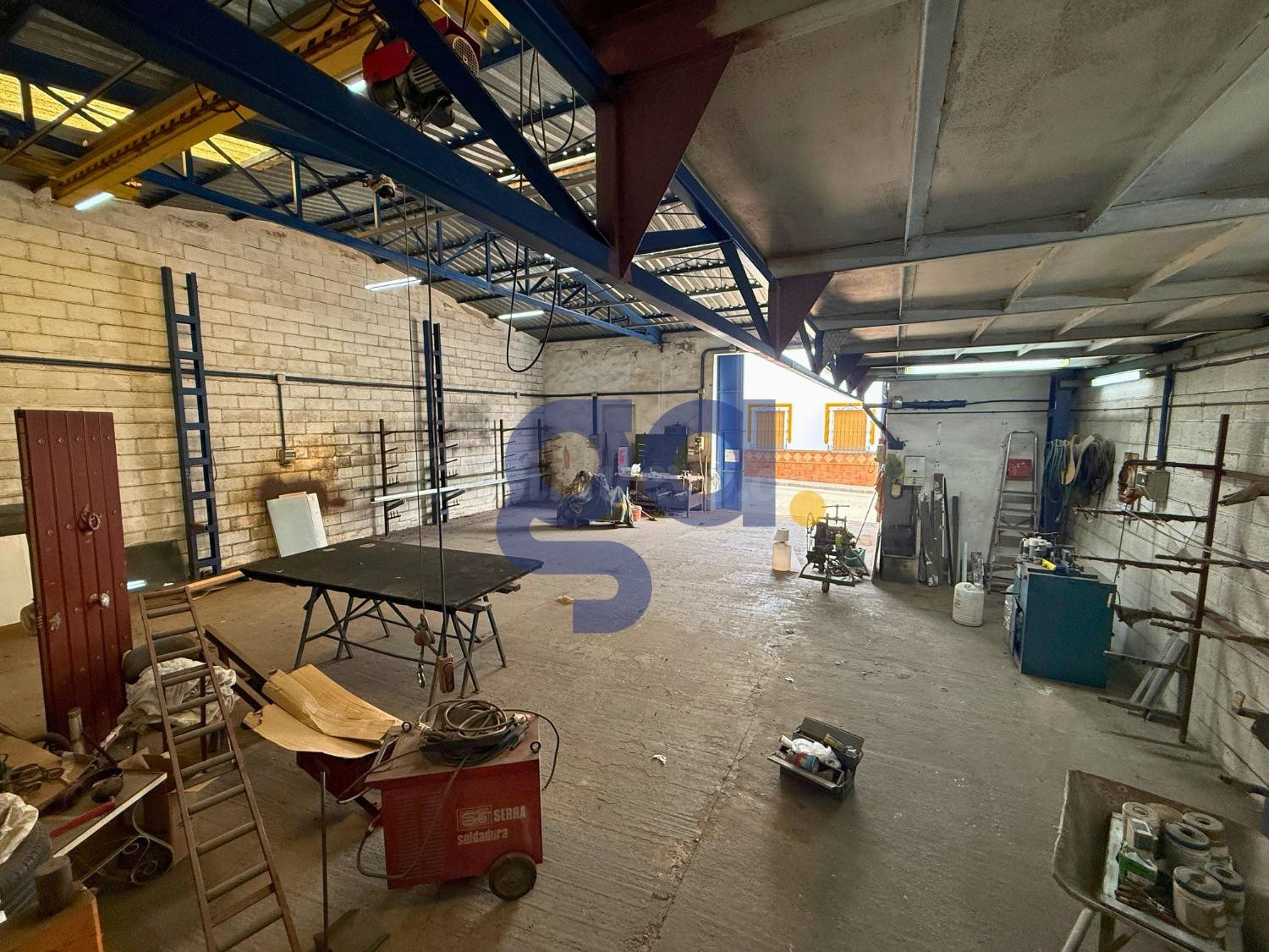 Nave en venta en Paterna del Campo - foto 5