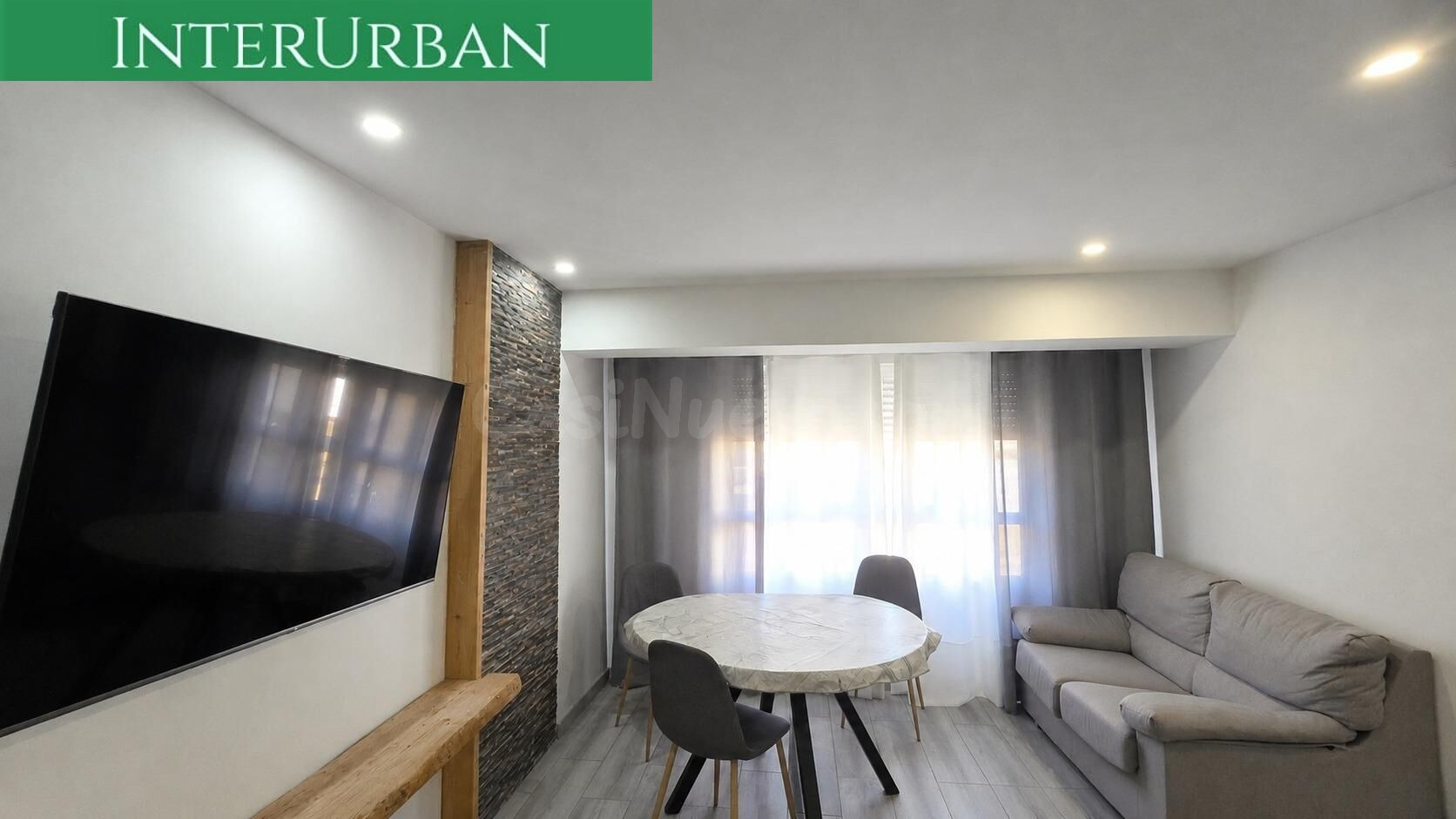 Amplio piso reformado de 4 habitaciones y muchísima luz en Llíria