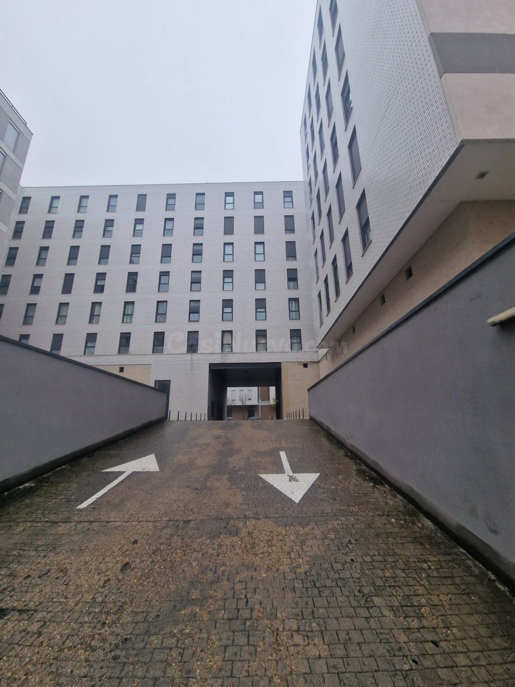 VENTA ENORME PLAZA DE GARAJE EN MARITURRI AVDA IRUÑA VELEIA