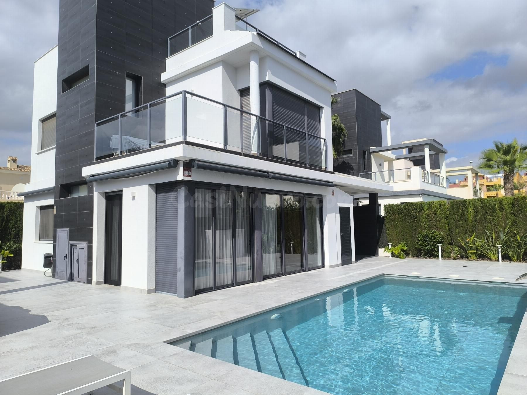 Villa Independiente en Orihuela Costa