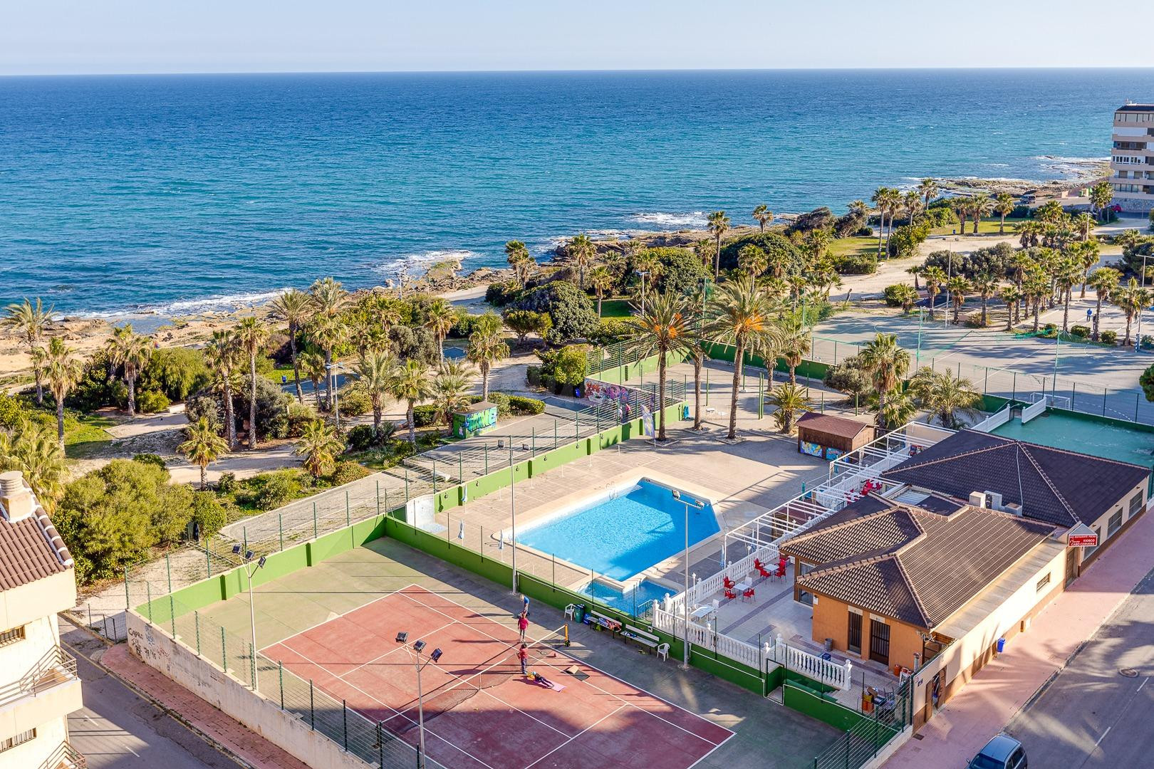 Apartamento con vistas al mar orientacion sur en Cabo Cervera