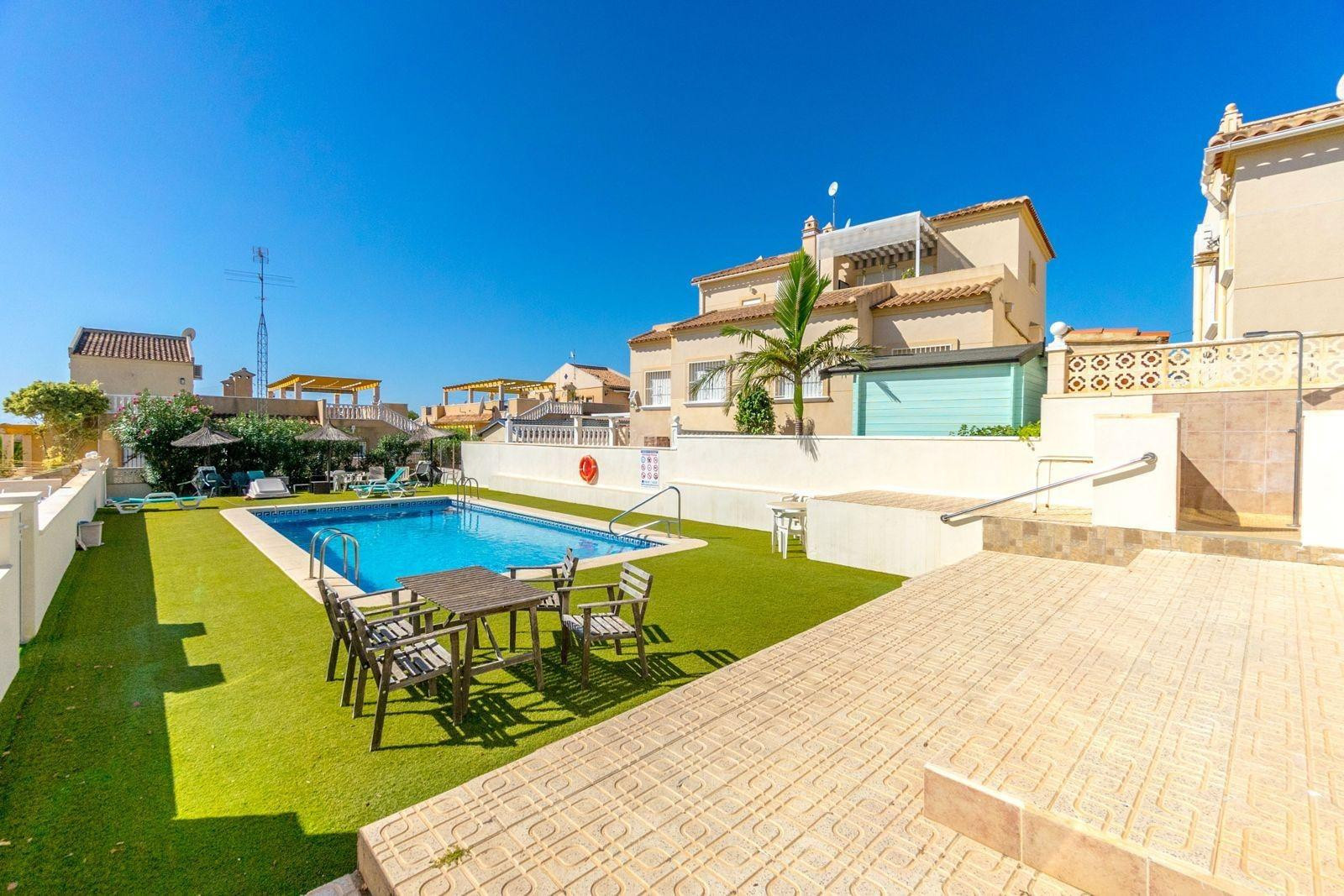 Chalet en Venta en San Miguel de Salinas - Las Filipinas